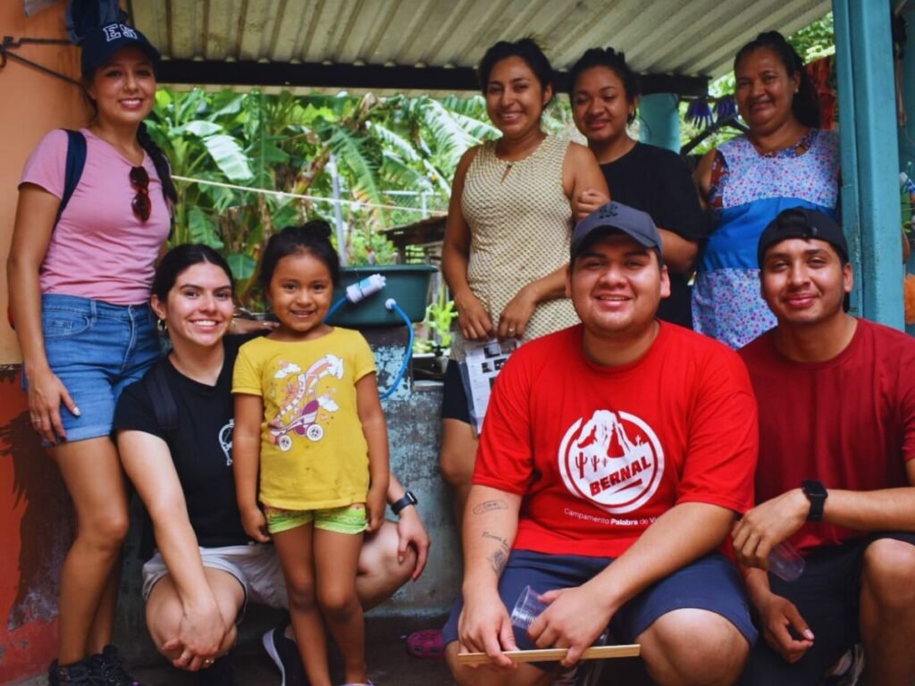 imagen ume junto con familia